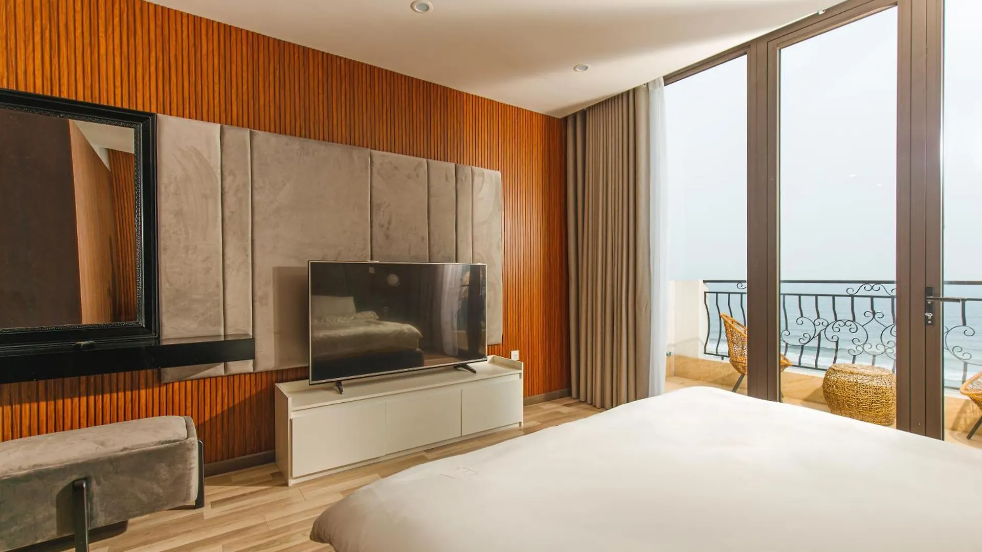 Mercury Beach Danang Hotel