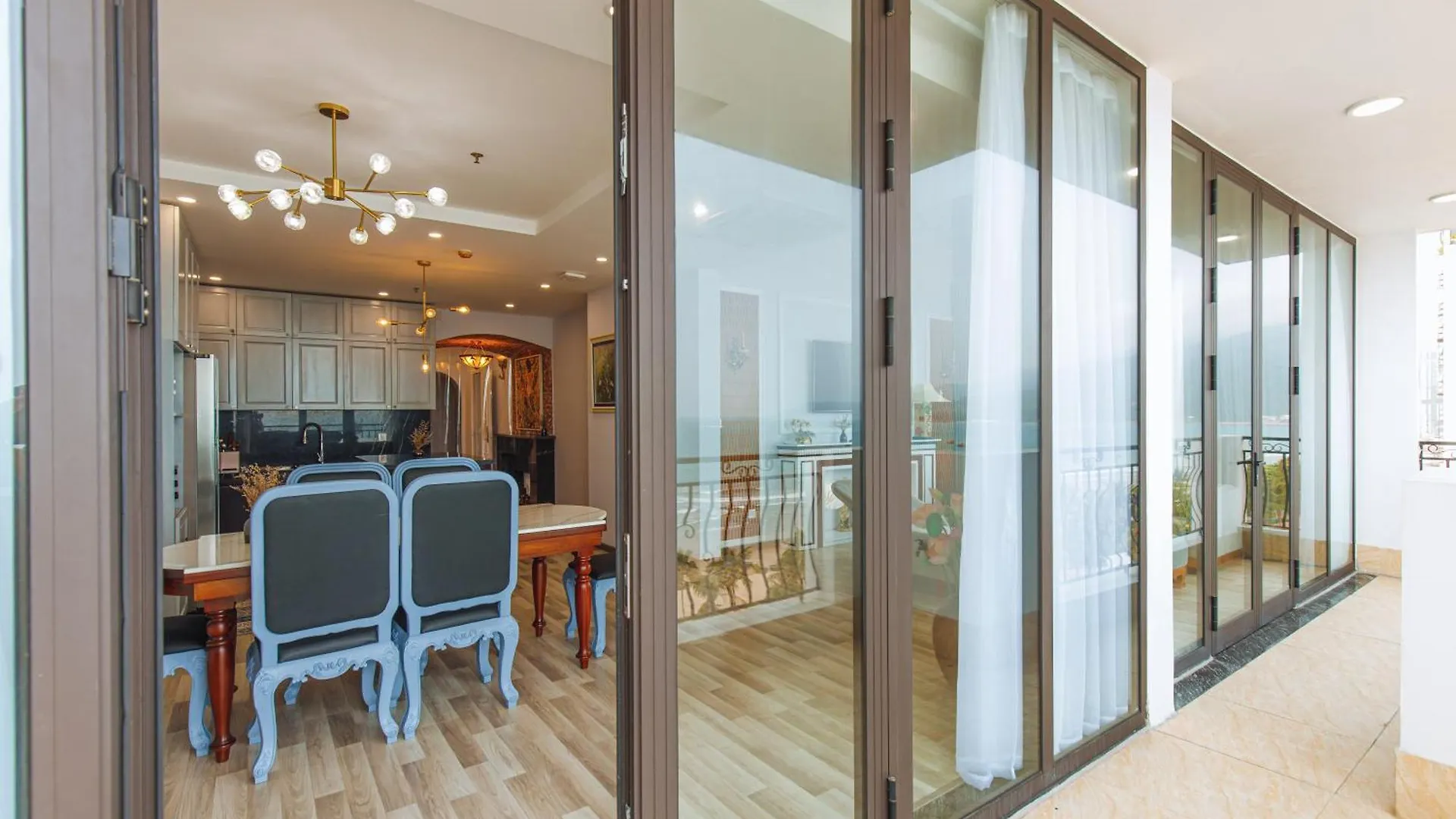 Hotel Mercury Beach Danang